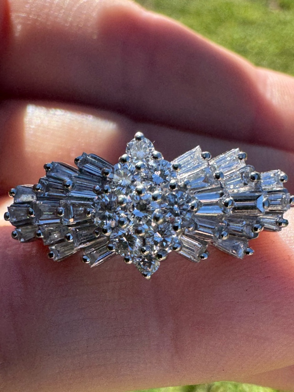 1.00CTW solid platinum genuine sparkly diamond  ring!! HIGH END heavy 6.5grams